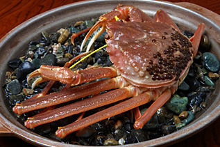 越前ガニの蒸し焼き